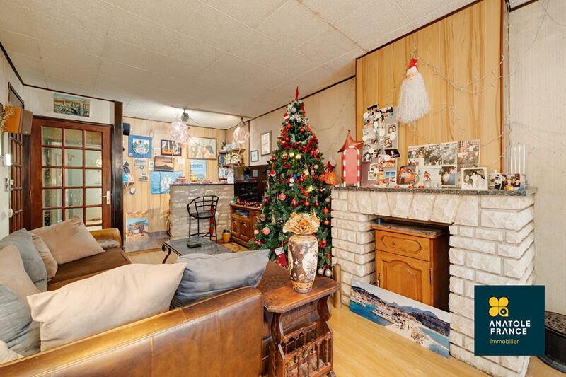 Maison - 250 m² - 6 pièces