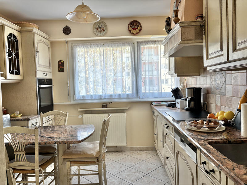 Appartement - 96 m² - 5 pièces