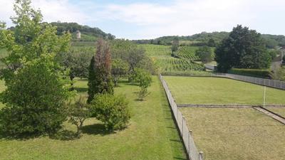 Propriété - 220 m² - 14 pièces