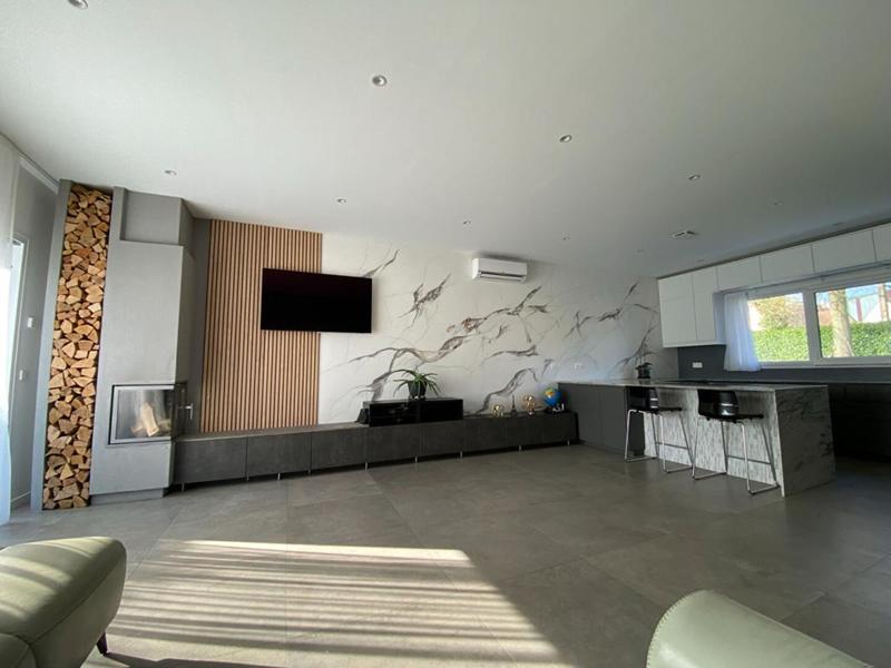 Maison - 188 m² - 6 pièces