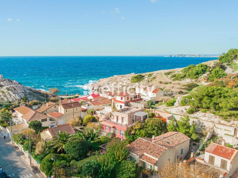 Maison - 236 m² - 6 pièces