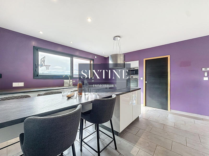 Maison - 138 m² - 5 pièces