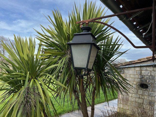 Maison traditionnelle - 330 m² - 10 pièces