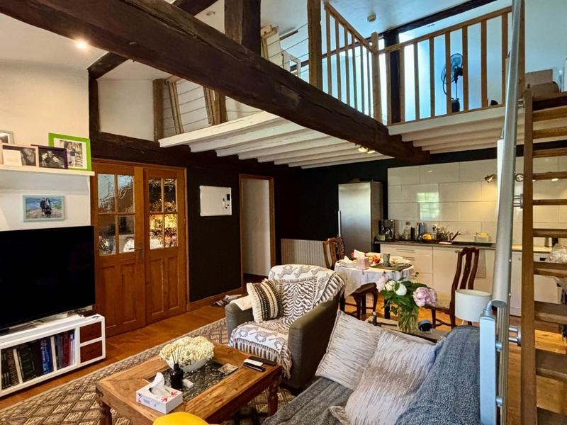 Maison - 394 m² - 9 pièces