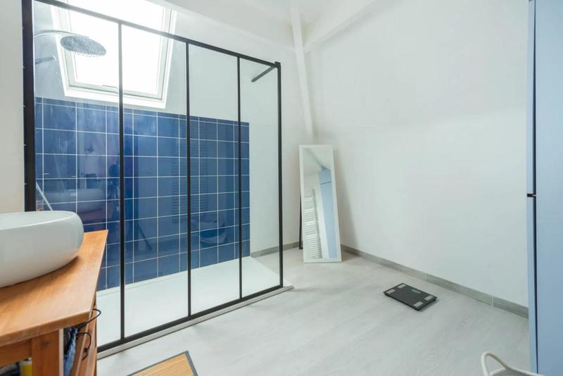 Maison - 200 m² - 8 pièces