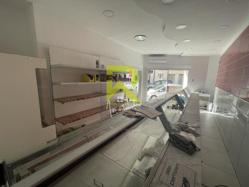 Local commercial - 50 m² - 3 pièces