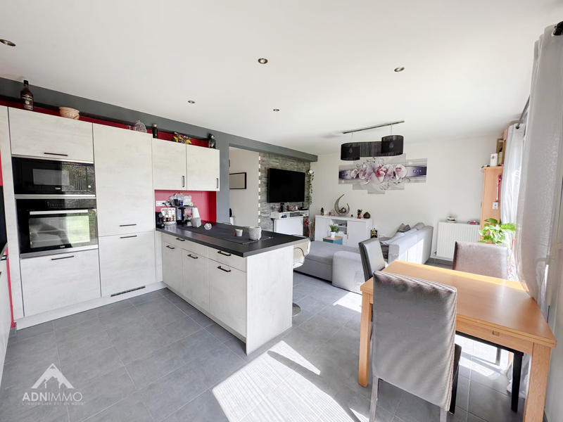 Maison - 96 m² - 5 pièces