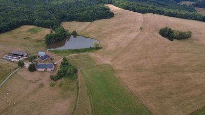 Corps de ferme - 180 m² - 4 pièces