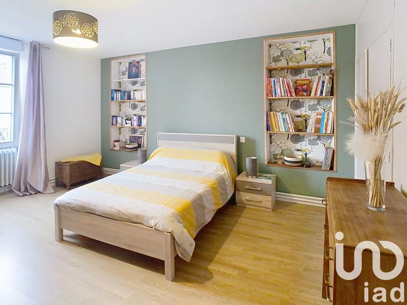 Maison - 188 m² - 8 pièces