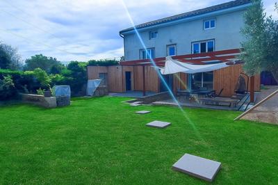 Maison - 215 m² - 6 pièces