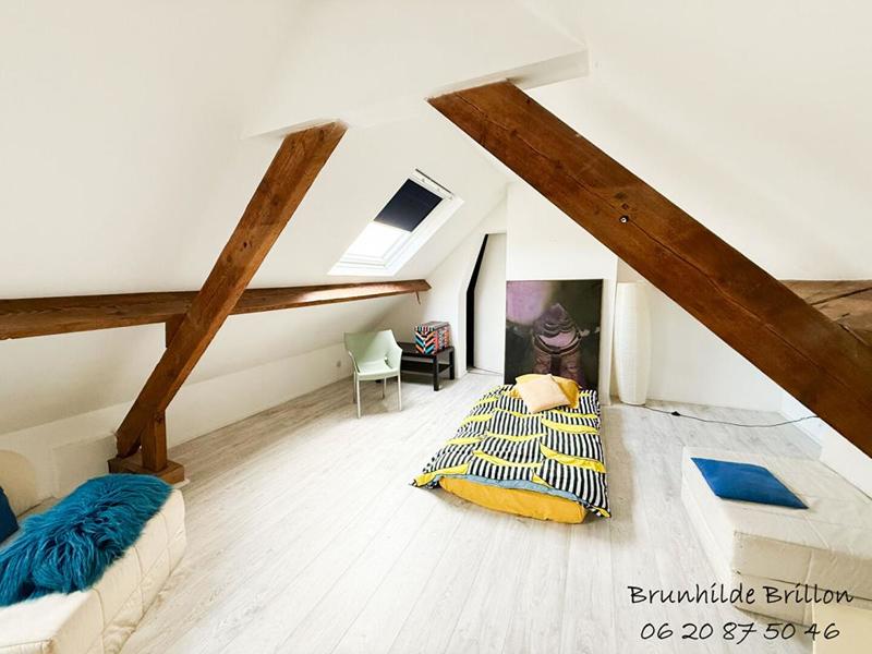 Maison - 205 m² - 10 pièces