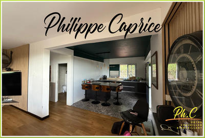 Maison - 199 m² - 9 pièces