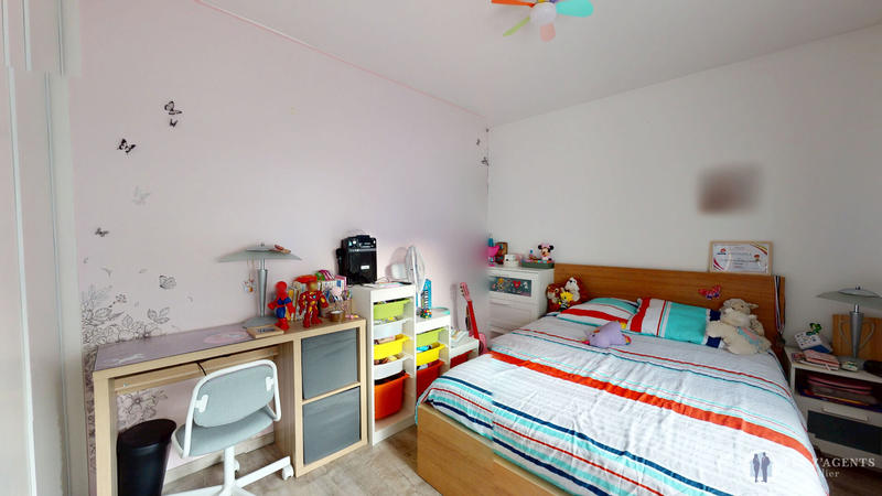 Appartement - 79 m² - 4 pièces