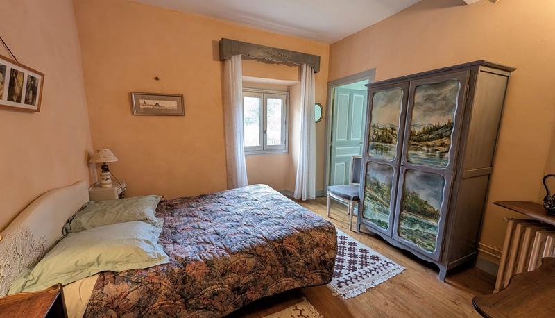 Maison - 280 m² - 9 pièces