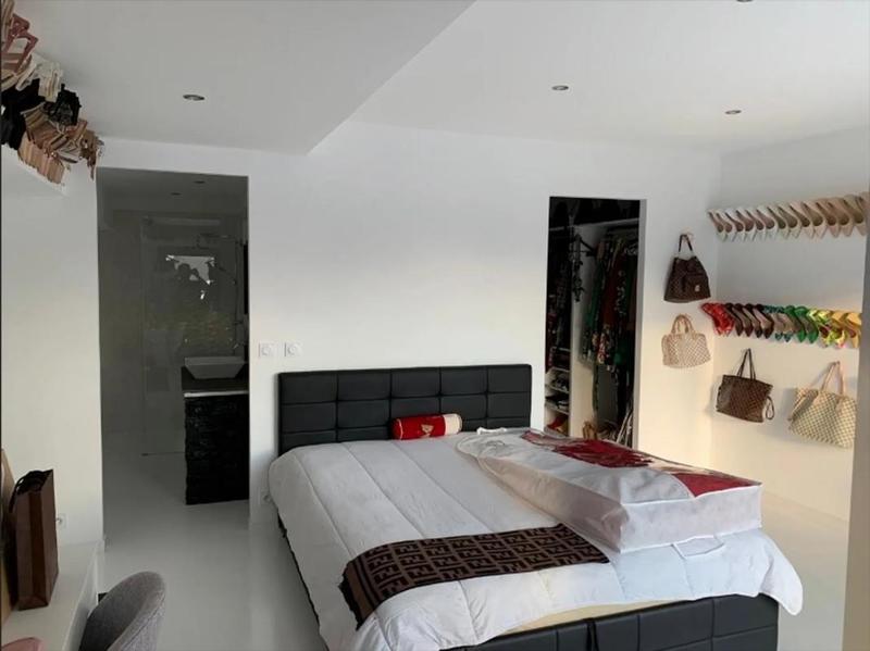 Maison - 186 m² - 7 pièces