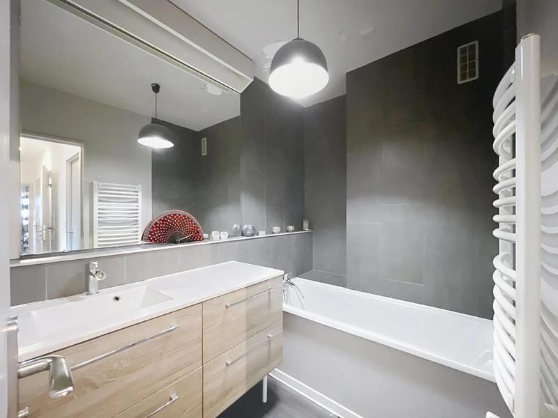 Appartement - 90 m² - 4 pièces