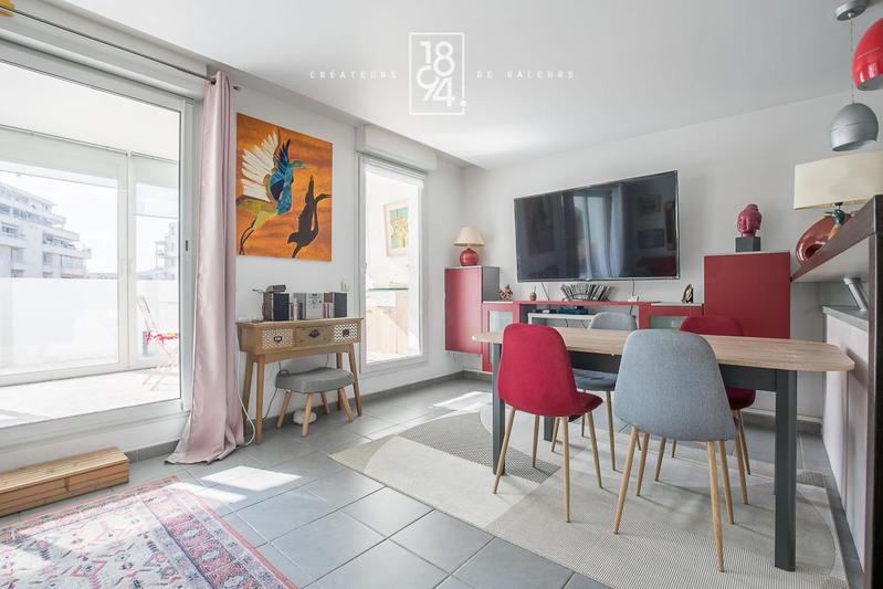 Appartement - 80 m² - 3 pièces
