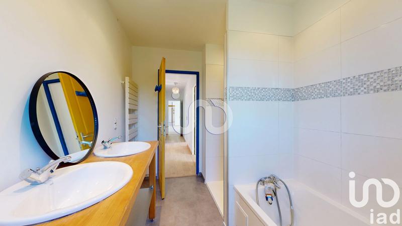 Maison - 220 m² - 7 pièces