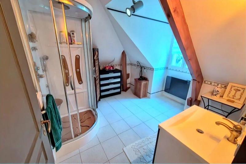 Pavillon - 160 m² - 6 pièces