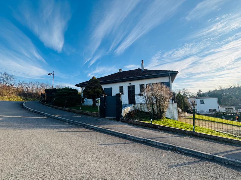 Maison - 102 m² - 4 pièces