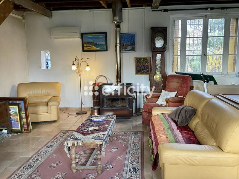 Maison - 215 m² - 6 pièces