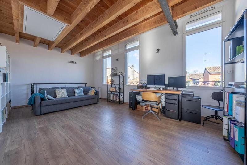 Maison - 202 m² - 5 pièces