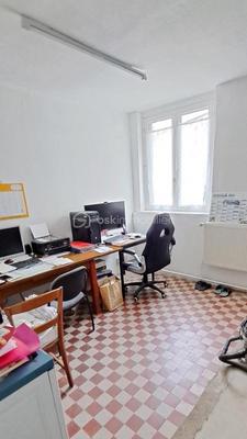 Immeuble - 200 m² - 7 pièces