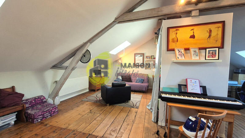 Maison - 162 m² - 7 pièces