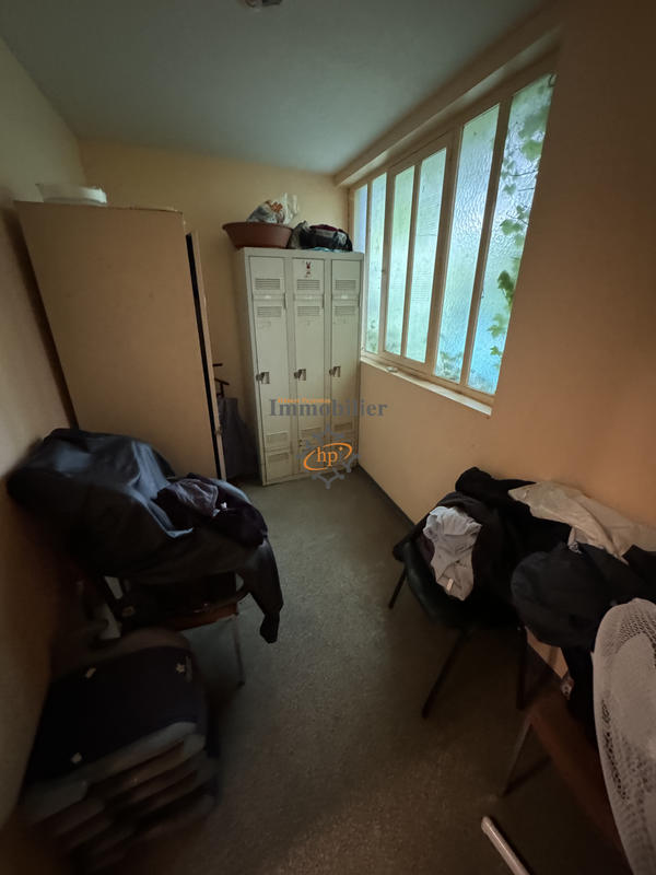 Maison - 215 m² - 3 pièces