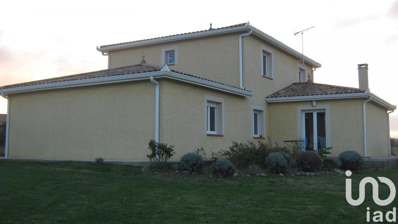 Maison - 205 m² - 8 pièces