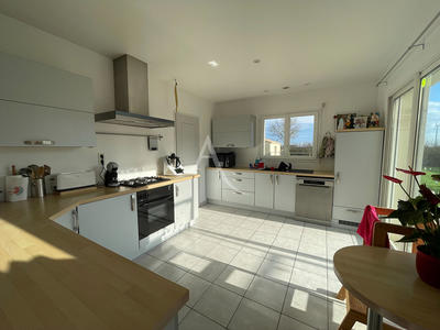 Maison - 140 m² - 5 pièces