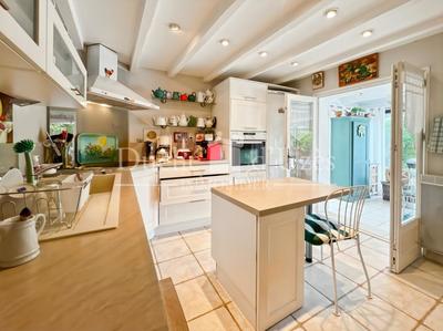 Maison - 166 m² - 5 pièces