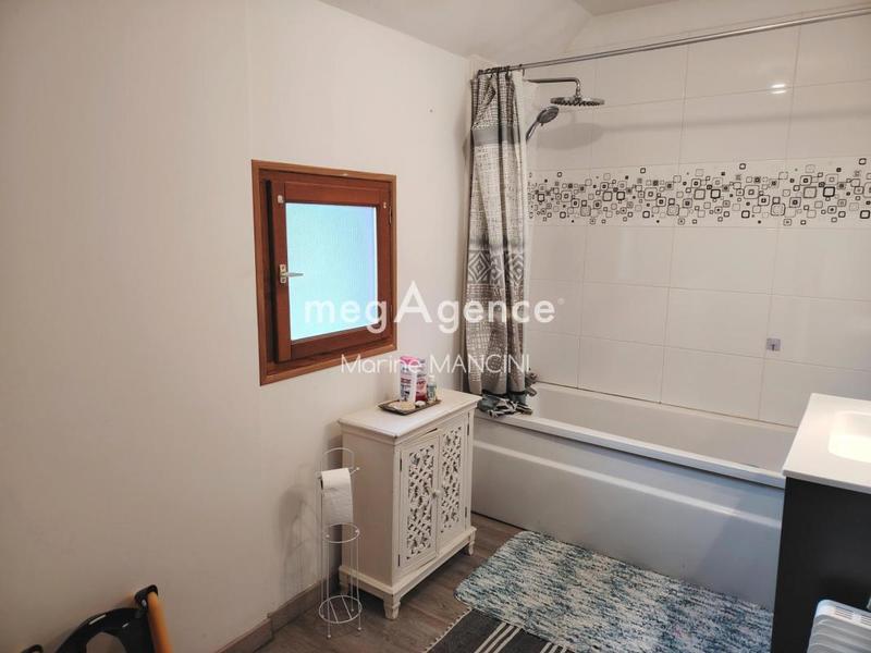 Corps de ferme - 260 m² - 8 pièces