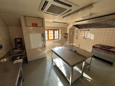 Bureau - 308 m² - 6 pièces