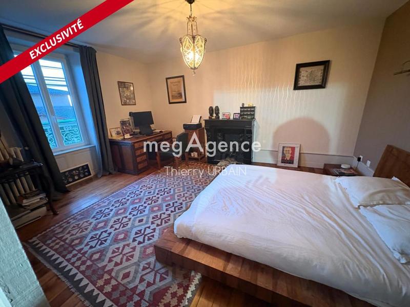 Propriété - 200 m² - 5 pièces