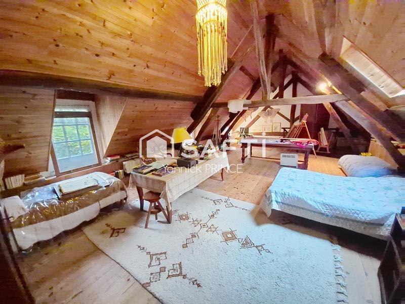 Maison - 181 m² - 6 pièces