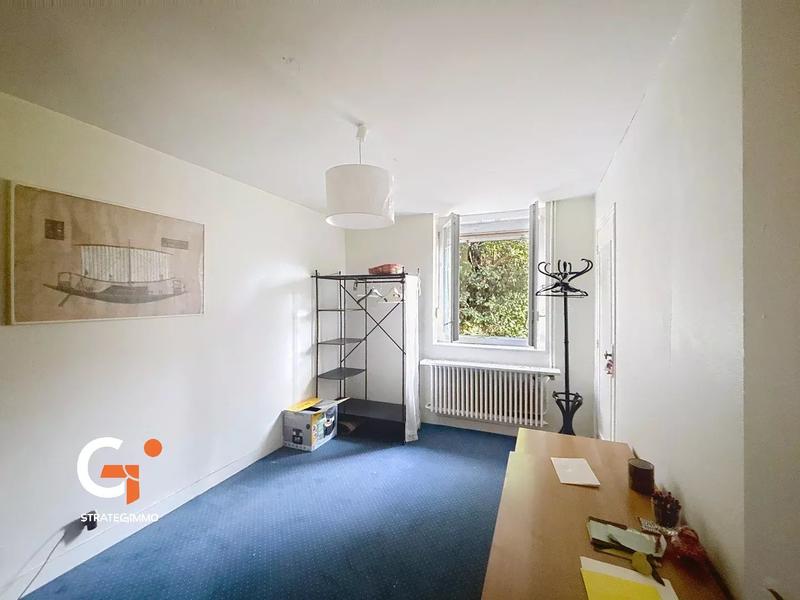 Maison - 180 m² - 6 pièces