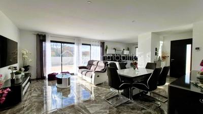 Villa - 100 m² - 4 pièces