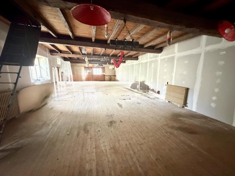 Maison - 196 m² - 10 pièces