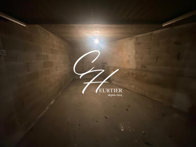 Parking / Garage - 15 m²