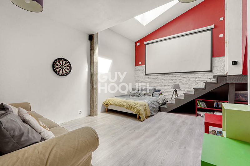 Maison - 255 m² - 7 pièces