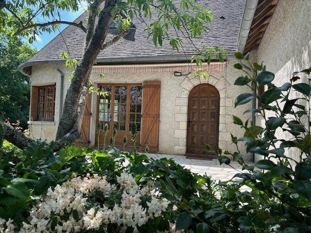 Maison - 123 m² - 8 pièces