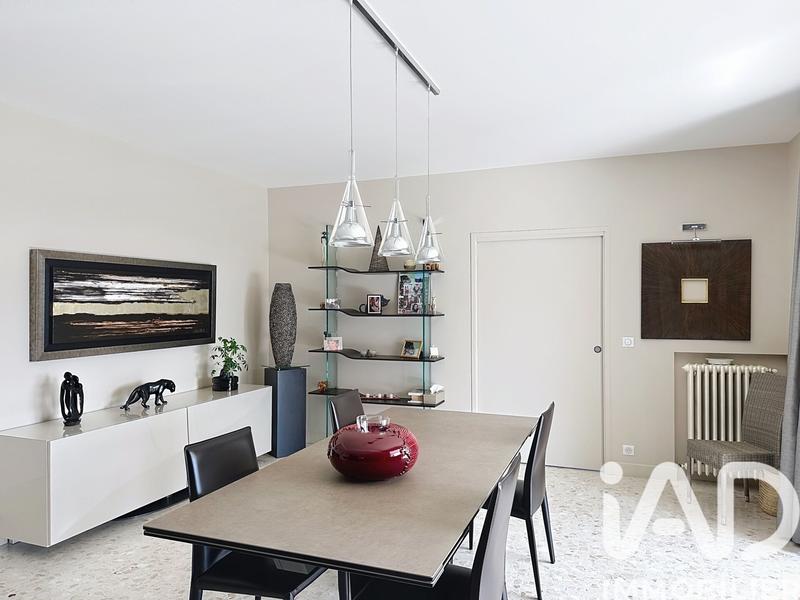 Maison - 280 m² - 10 pièces