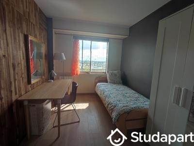 Chambre - 10 m² - 1 pièce