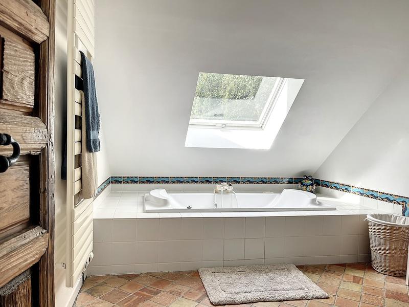 Propriété - 200 m² - 7 pièces