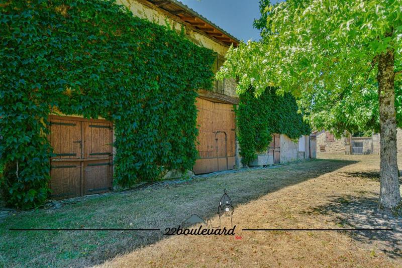 Maison de maîtres - 464 m² - 11 pièces