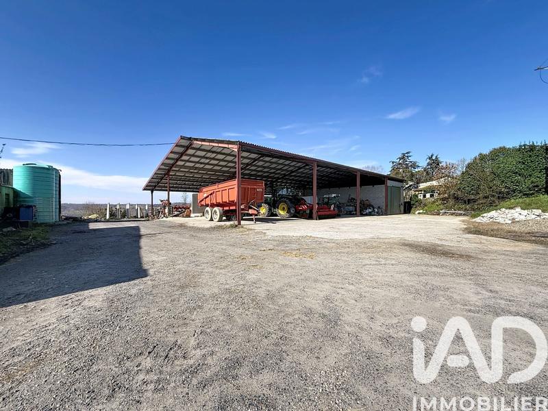 Maison - 290 m² - 6 pièces