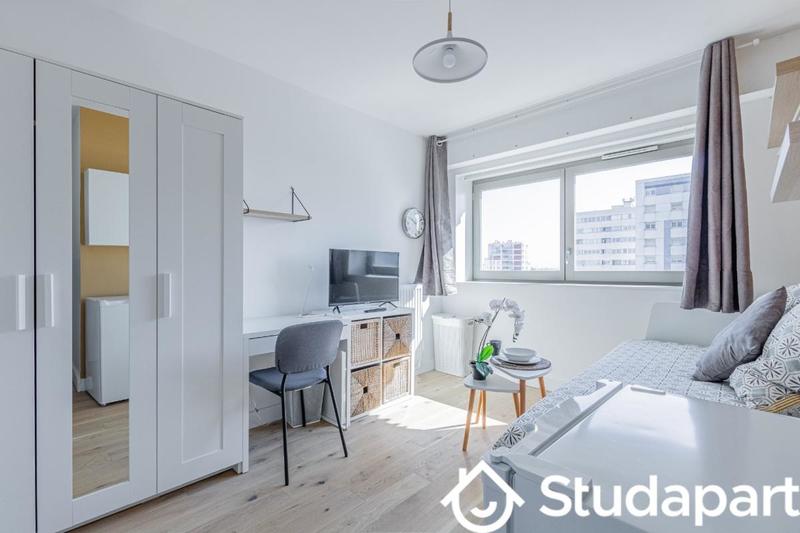 Chambre - 10 m² - 1 pièce