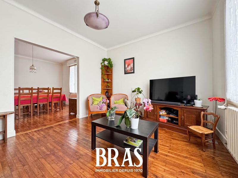 Maison - 160 m² - 10 pièces