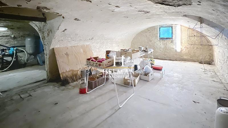 Maison - 220 m² - 8 pièces